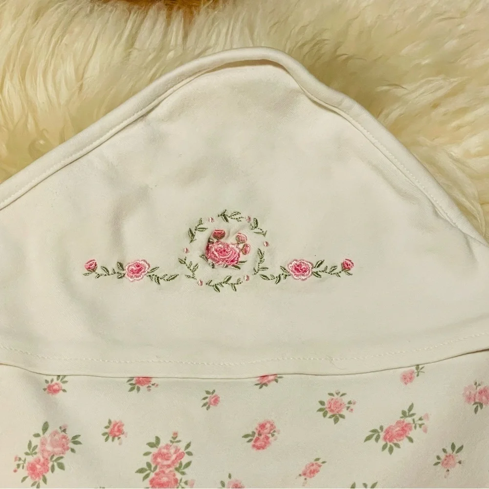 Baby Girl 0-3 Months Lot Blanket Towel Onsie Beanie Pants Floral Headband